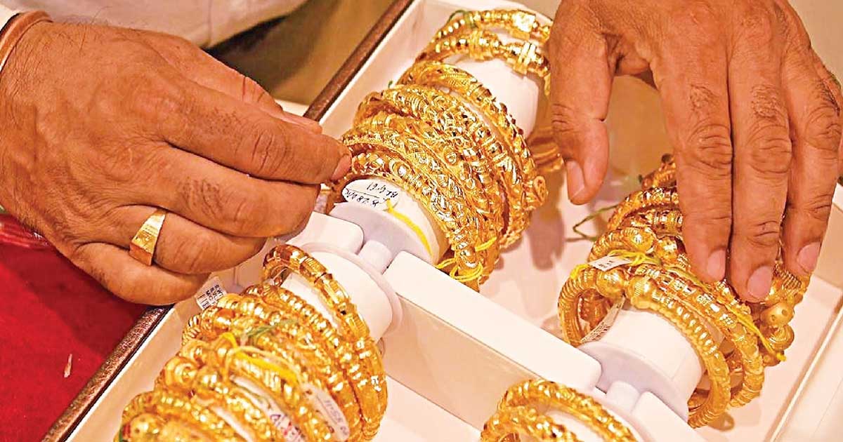সোনার দামে নতুন রেকর্ড, ভরি ১ লাখ ৪৩ হাজার টাকা ছাড়ালো