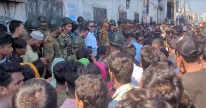 ৩ দিন পর রাস্তা ছাড়লেন গাজীপুরের পোশাক শ্রমিকরা, যান চলাচল স্বাভাবিক