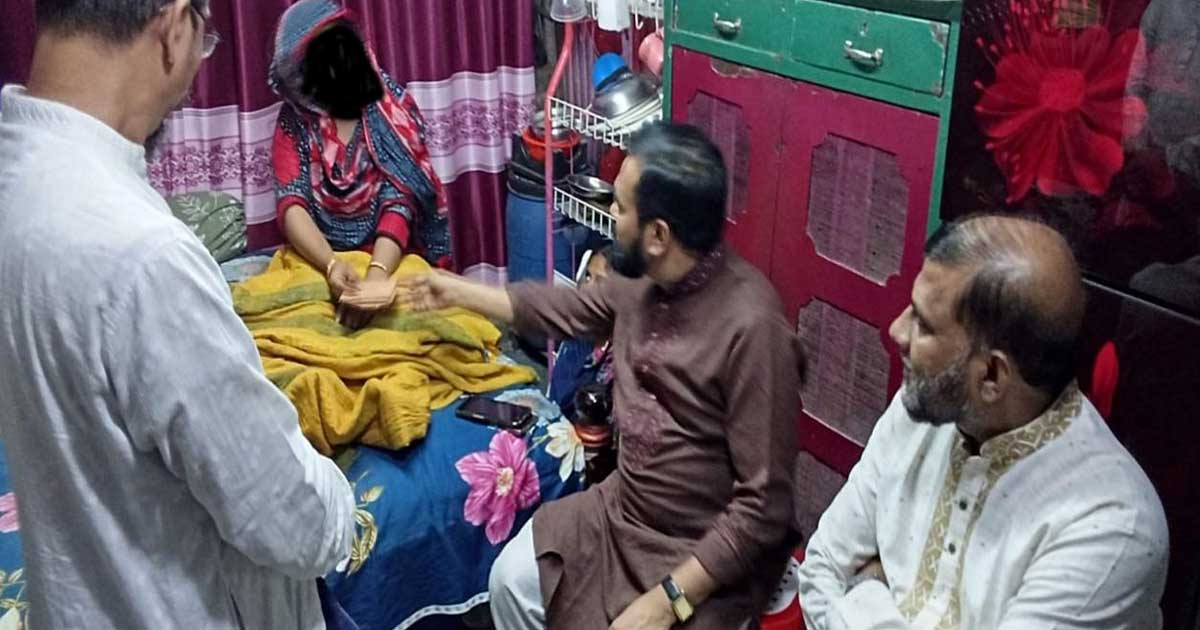 মগবাজারে মহিষের শিংয়ের আঘাতে আহতদের পাশে জামায়াতে ইসলামী