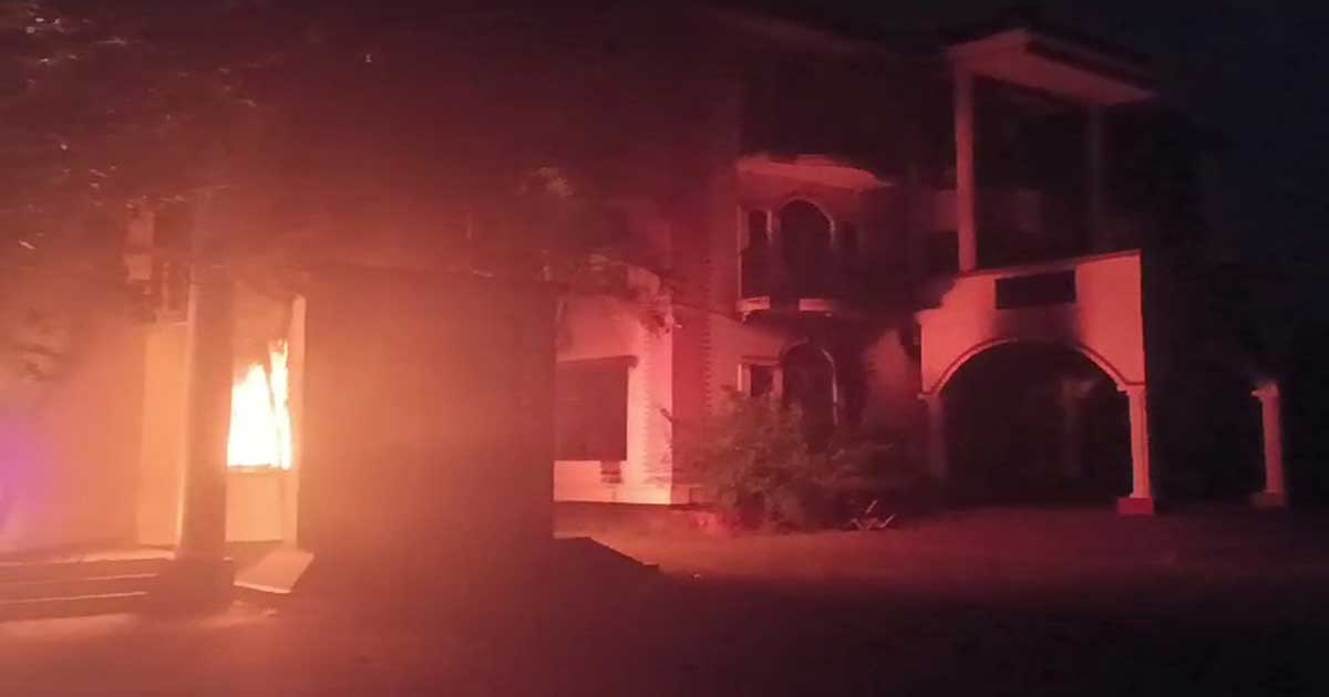 সাবেক মন্ত্রী মায়া চৌধুরীর বাড়িতে আগুন
