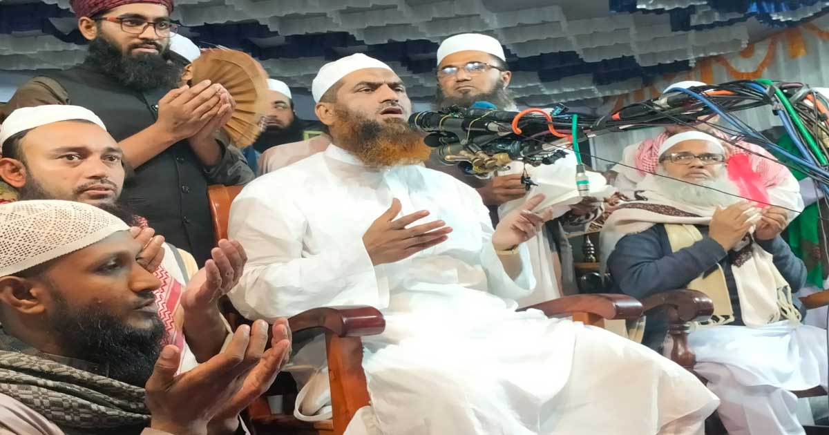 বাংলাদেশে হিন্দু সংখ্যালঘুদের সাথে বৈষম্যের আচরণ করা যাবে না: মামুনুল হক