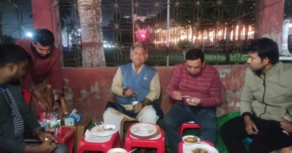 যশোরে রাতের আড্ডায় উপদেষ্টা এম সাখাওয়াত