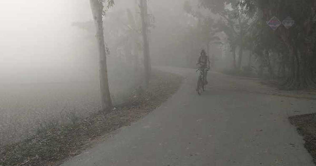 গাইবান্ধায় জেঁকে বসেছে শীত, বিপাকে নিম্নায়ের মানুষ