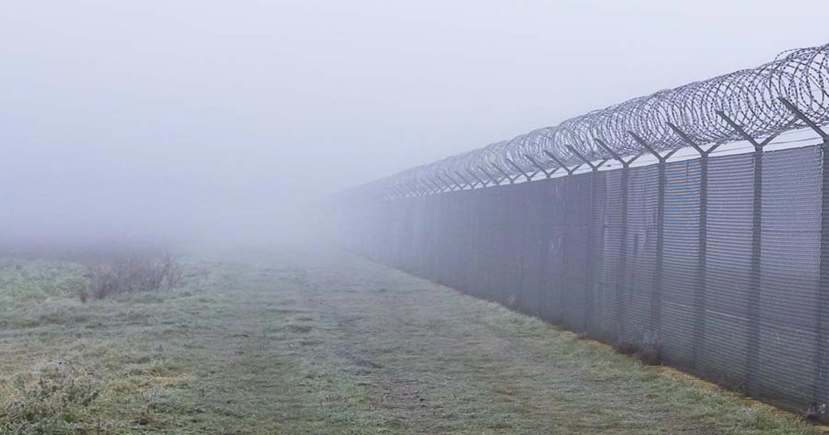 বাংলাদেশি অনুপ্রবেশ নিয়ে আওয়ামী প্রেমে মত্ত ভারতের আনন্দবাজার পত্রিকার মিথ্যাচার!