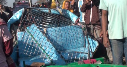 ভৈরবে সড়ক দুর্ঘটনায় নারীসহ ৫ জন নিহত