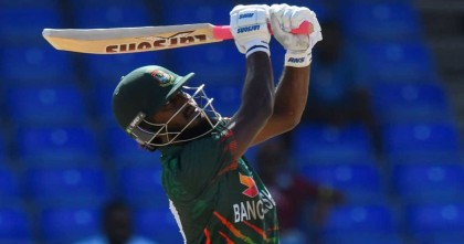 জাকেরের ঝোড়ো ফিফটিতে বড় সংগ্রহ বাংলাদেশের