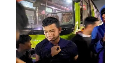 সাভারে যাত্রীবাহী বাসে ডাকাতি, আহত ৫