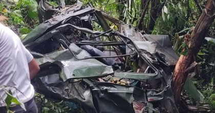কাশ্মীরে খাদে পড়ে ৫ ভারতীয় সেনা নিহত