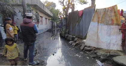 সরাইলে সরকারি খাল দখল: পানিবন্দি শতাধিক পরিবার 