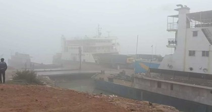 পাটুরিয়া-দৌলতদিয়া নৌরুটে ফেরি চলাচল সাময়িক বন্ধ 