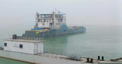 দৌলতদিয়া-পাটুরিয়া নৌপথে ফেরি চলাচল স্বাভাবিক