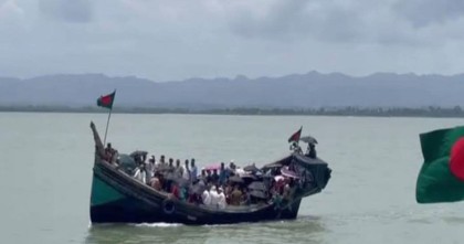 টেকনাফ থেকে সেন্টমার্টিন নৌ রুটে যাত্রীবাহী ট্রলার চলাচল শুরু
