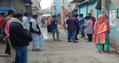 নিজঘরে রক্তাক্ত অবস্থায় পড়ে ছিল অবসরপ্রাপ্ত কলেজ শিক্ষক 