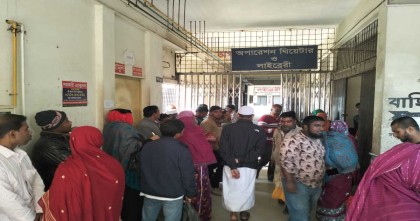 কুষ্টিয়ায় বেপরোয়া ড্রাম ট্রাকের চাপায় ভ্যান যাত্রী নিহত, আহত ৩