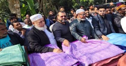 মানিকগঞ্জে শীতার্তদের মাঝে ডেবনেয়ার গ্রুপের ১০ হাজার কম্বল বিতরণ