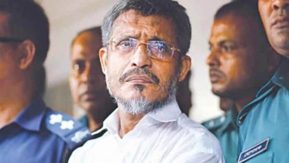 হঠাৎ অসুস্থ হয়ে হাসপাতালে বাবর