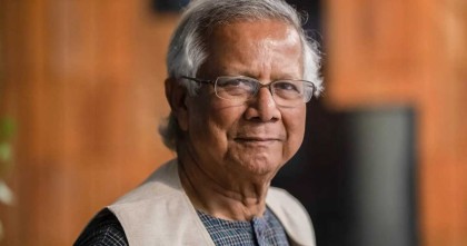 একদিনে দাভোসে ১৩টির বেশি বৈঠক করেছেন প্রধান উপদেষ্টা