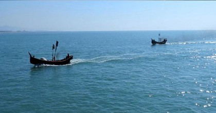 দুবলার চরে অস্ত্রসহ ভারতীয় ৩ জলদস্যু আটক