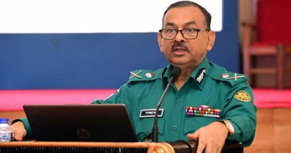 ট্রাফিক সার্জেন্টদের দেয়া হচ্ছে অস্ত্র : ডিএমপি কমিশনার