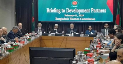 ডিসেম্বরকে সামনে রেখেই জাতীয় নির্বাচনের প্রস্তুতি নিচ্ছে কমিশন: ইসি সানাউল্লাহ