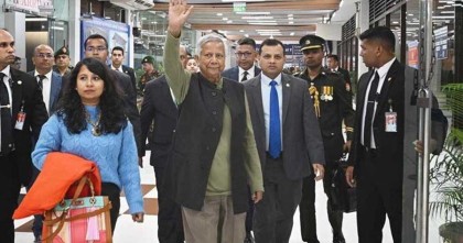 আরব আমিরাতের উদ্দেশ্যে ঢাকা ছাড়লেন প্রধান উপদেষ্টা
