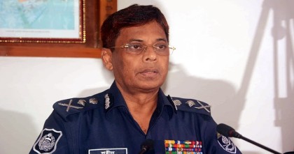 সাবেক আইজিপি শহীদুলের সম্পদের বস্তাভর্তি আলামত জব্দ