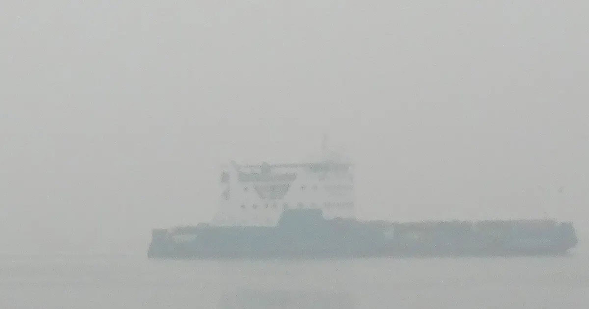 দৌলতদিয়া-পাটুরিয়া নৌরুটে ফেরি চলাচল বন্ধ