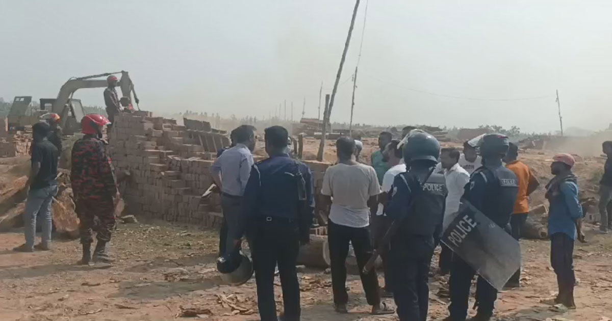 ১২টি অবৈধ ইটভাটায় ৫০ লাখ টাকা জরিমানা, ৪টি উচ্ছেদ