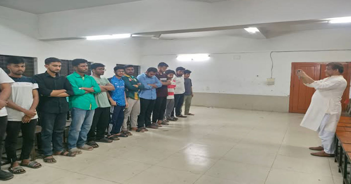 শেকৃবিতে গভীর রাতে র‍্যাগিং 