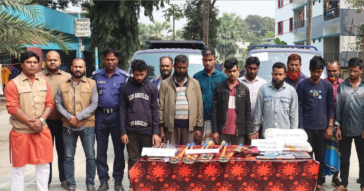 মানিকগঞ্জে কারখানায় ডাকাতি, গ্রেপ্তার ১২