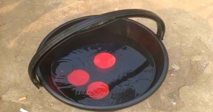 নওগাঁয় ককটেল সদৃশ তিনটি বস্তু উদ্ধার