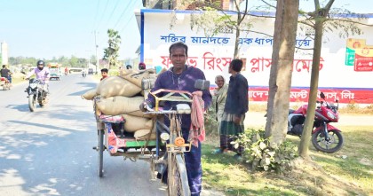 ১০০ টাকা ভাড়ায় গিয়ে আসামি হলেন ভ্যান চালক