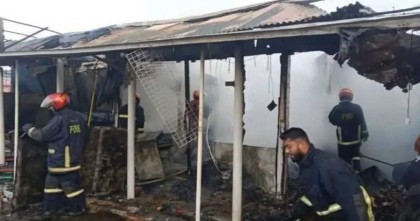 কক্সবাজারে ঝিনুক মার্কেটে আগুন: পুড়ে ছাই ৫ দোকান