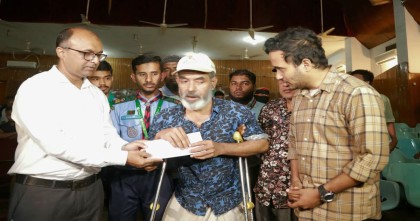 কক্সবাজারে  ছাত্র-জনতার আন্দোলনের বিরুদ্ধে নেতৃত্বদাতা পেলো জুলাই শহীদ স্মৃতি ফাউন্ডেশনের আর্থিক সহায়তা