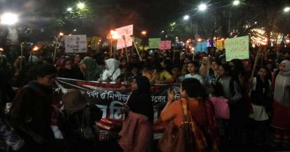 তুমি কে আমি কে আছিয়া-আছিয়া স্লোগানে উত্তাল ঢাবি-চবি