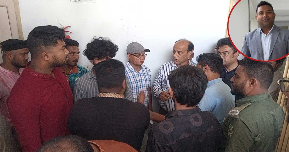 শিক্ষার্থীদের ধাওয়ায় ক্যাম্পাস ছাড়লেন ইবির আওয়ামীপন্থী শিক্ষক