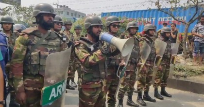 সেনাবাহিনীর আলটিমেটাম, সড়ক ছাড়ল অবরোধকারীরা