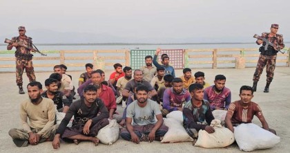 আটক ২৬ জেলেকে ফেরত দিল আরাকান আর্মি