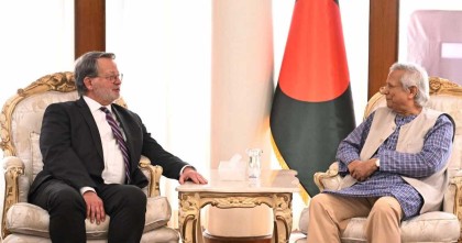 সংখ্যালঘুদের ওপর হামলা ধর্মীয় নয়, রাজনৈতিক: প্রধান উপদেষ্টা