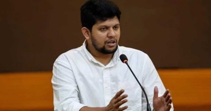 সরকারের সমালোচনার পাশাপাশি গণমাধ্যমে সরকারের ইতিবাচক পদক্ষেপগুলোও প্রচার হওয়া উচিত: তথ্য উপদেষ্টা