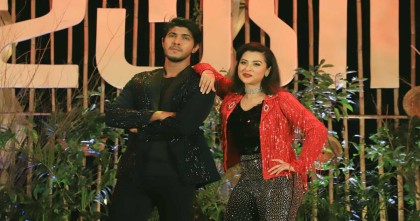 প্রথমবার একসঙ্গে তৌসিফ ও বুবলী