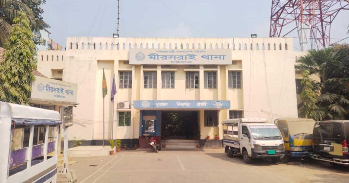 মিরসরাইয়ে শহীদ মিনারে পুষ্পস্তবক অর্পণে সংঘর্ষের শঙ্কা, ১৪৪ ধারা জারি