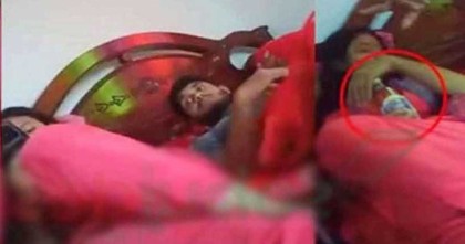 মদের বোতল হাতে বৈষম্যবিরোধী নেতা-নেত্রীর ভিডিও ভাইরাল