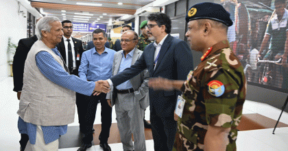 দেশে ফিরেছেন প্রধান উপদেষ্টা