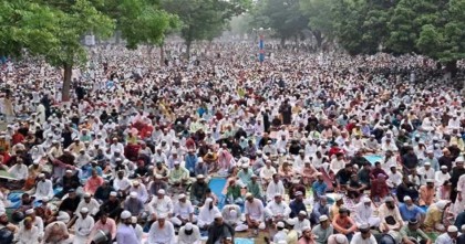 ঐতিহাসিক শোলাকিয়া ময়দানে ঈদের নামাজ অনুষ্ঠিত
