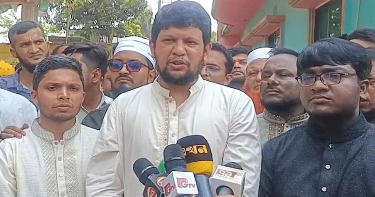 চরমপন্থার সুযোগ কাউকেই নিতে দেয়া হবে না: তথ্য উপদেষ্টা