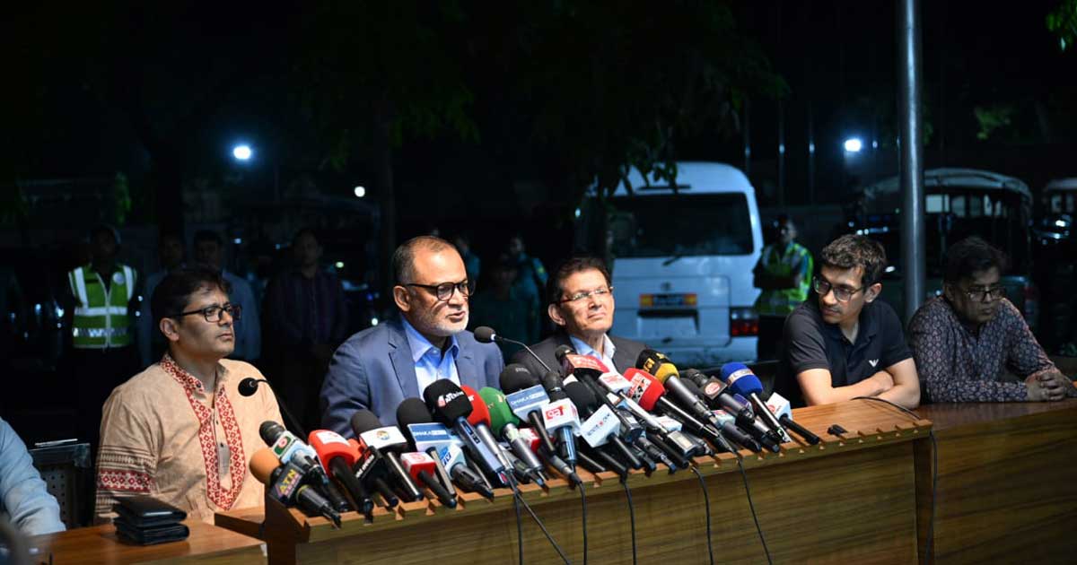 আমদানি বৃদ্ধি করার মাধ্যমে বাণিজ্য ঘাটতি কমানো হবে