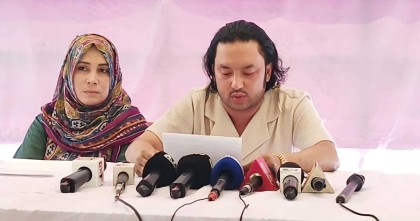 সিরাজগঞ্জে নারী শ্লীলতাহানির অভিযোগে  তাড়াশ থানার ওসি তদন্তর বিরুদ্ধে সংবাদ সম্মেলন