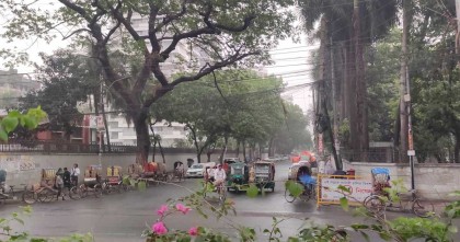 রাজধানীতে বছরের প্রথম কালবৈশাখী ঝড়