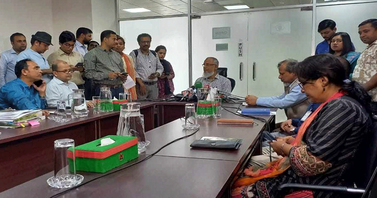 জাতীয় সংসদ নির্বাচনে পোস্টার ব্যবহার করা যাবে না: ইসি আনোয়ারুল